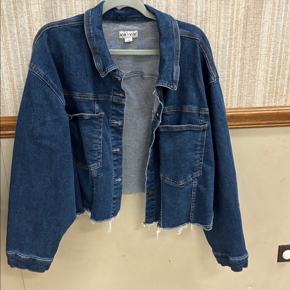 Jean Jacket 🍁 - Picture 3 of 4
